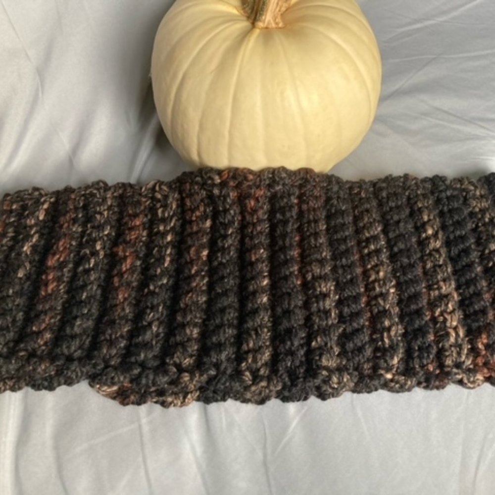 Black Fall Infinity Scarf - Picture 2 of 2